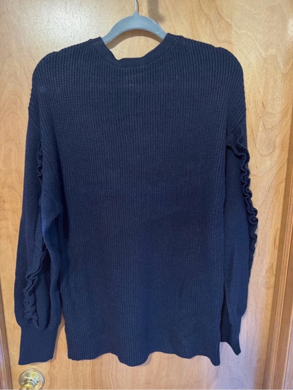 Express Navy V-Neck Ruffle Sleeve Ribbed Sweater - Picture 4 of 4